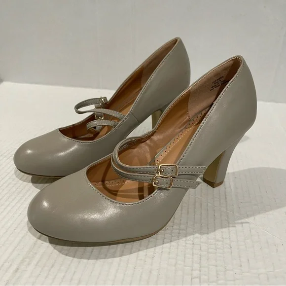 Women’s Journee Collection Grey Taupe Windy Mary Jane Pump Size 9 US! - Picture 3 of 8
